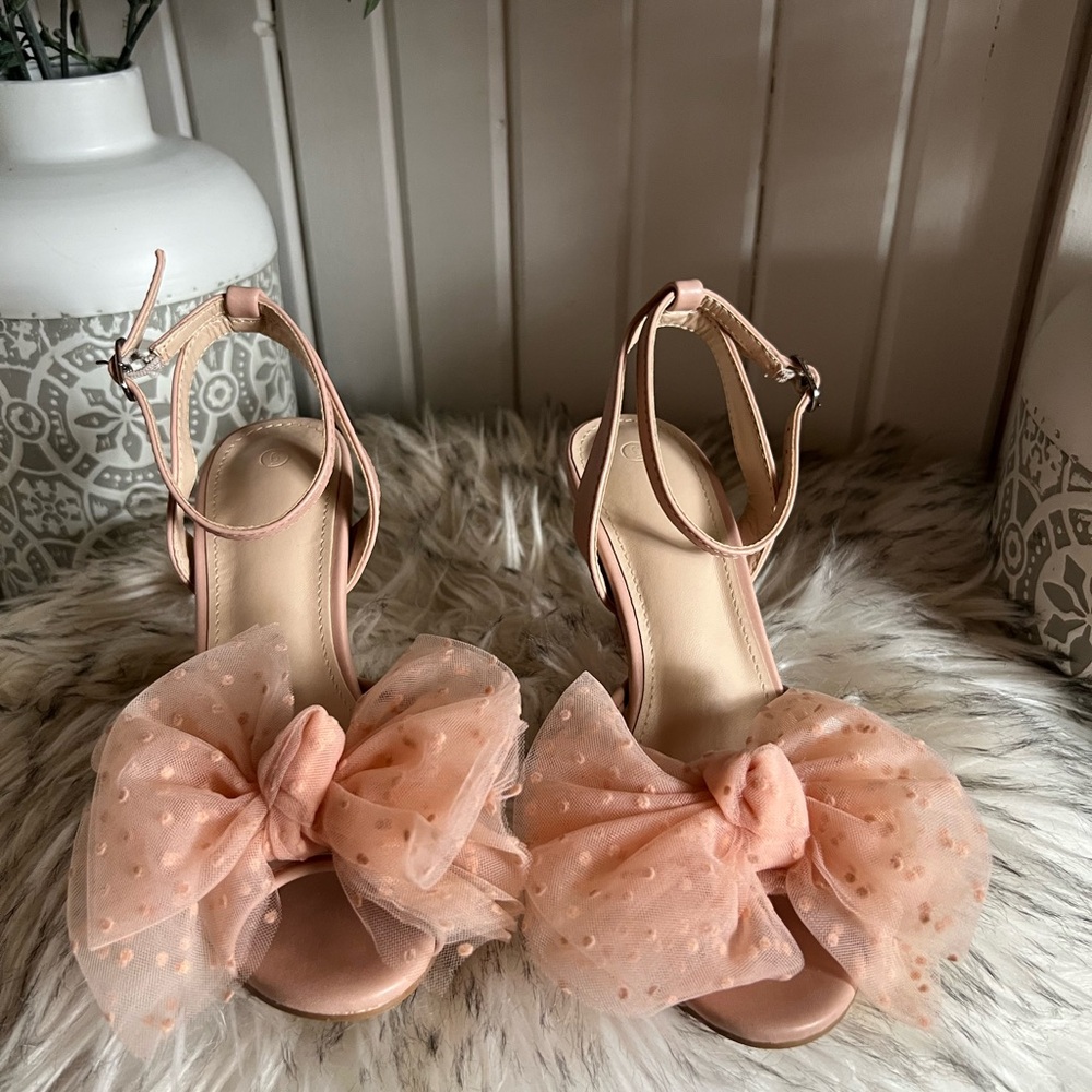 Chiffon Pink Peep toe heel
